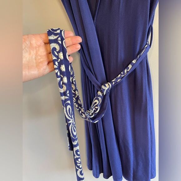 In Bloom Blue/Cream Embroidery-Inspired Screenprint Short Sleeve Robe | SZ XL - Picture 5 of 12